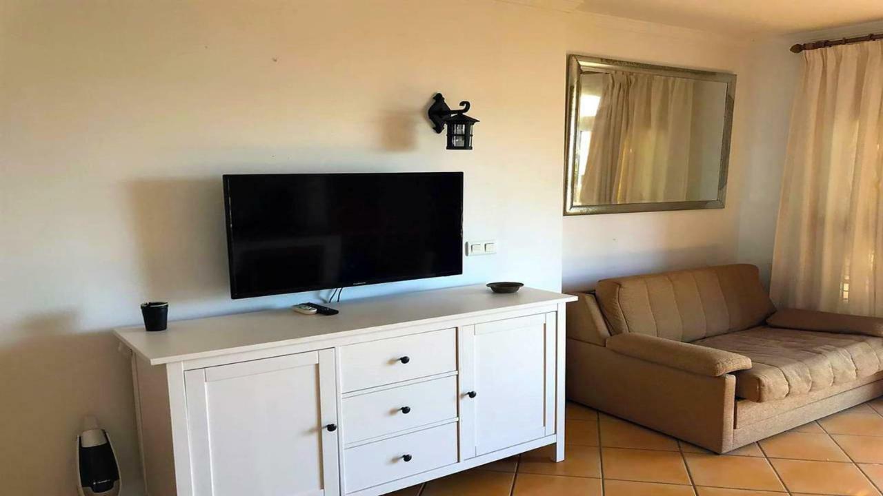 Dona Lola Micaela - Fully Equiped 1 Bedroom Ground Floor Beach Front Apartment With Direct Access To The Beach Of Calahonda - Costa Del Sol - Cs155 Sitio de Calahonda Dış mekan fotoğraf